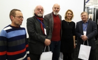Anykštėnai rašytojai, antologiją pristatę.
