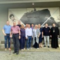 Svečiai aplankė A. Baranasuko klėtelę.