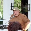 „Ritmiški tekstai“ prie A. Baranausko klėtelės.