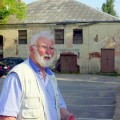 Paskutiniojo B. Pajarsko pasivaikščiojimo po Anykščius 2011-ųjų liepą akimirkos.
