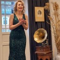 Dainuoja Raminta Vaicekauskaitė.