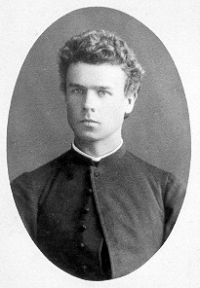 Maironis – klierikas.