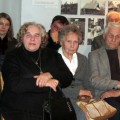 Prisiminimais dalijasi svėdasiškė mokytoja Aldona Murmienė (centre).