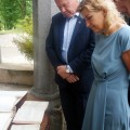 Ministrei pristatyti istoriniai Muziejaus veiklos ištakų dokumentai.