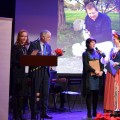 Amatininkės pagerbimo ceremonijos akimirka.