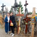 Kryžių kalne prie ukrainiečių pastatytų kryžių.