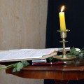 Renginio akcentas – Antano Baranausko gyvenimo kelią lydinti žvakės liepsna.