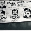 Plakatai ir karikatūros Vilniaus gatvėse 1991-ųjų sausį. Nuotrauka iš VŽM fondų.