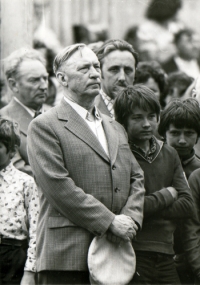 Petras Vasinauskas Niūronyse 1978 m. birželį, atidarant Arklio muziejų.