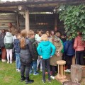 Senųjų amatų demonstravimas moksleiviams.