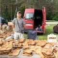 Mugėje – įvairių Lietuvos vietovių meistrų kūriniai.
