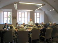 Sostinės bibliofilų klubas kiekvieną mėnesį buriasi po senojo universiteto skliautais.