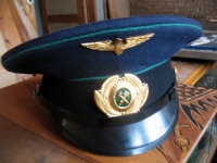 Štai ji, magiškoji sovietmečio geležinkelininko kepurė... Mano nuotrauka.