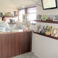Anykštietiškajame knygynėlyje – paskutinių metų leidiniai, suvenyrai.